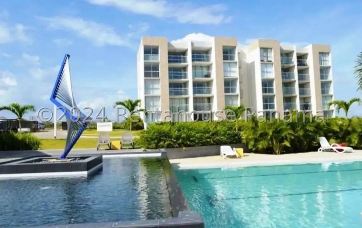 Fully Furnished 2-Bedroom Apartment Near the Beach